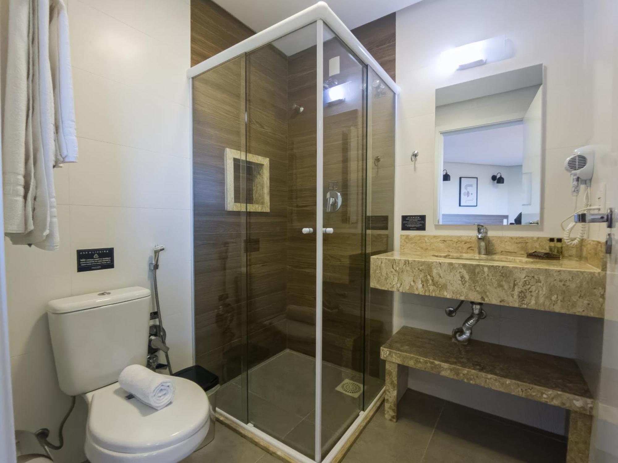 Quarto Deluxe com Cama de Casal ou 2 de Solteiro e Vista da Cidade